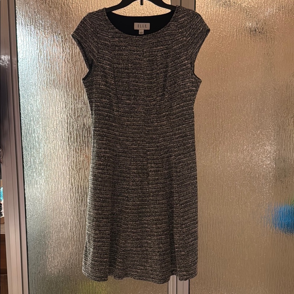 Elle Women's Black and White Dress